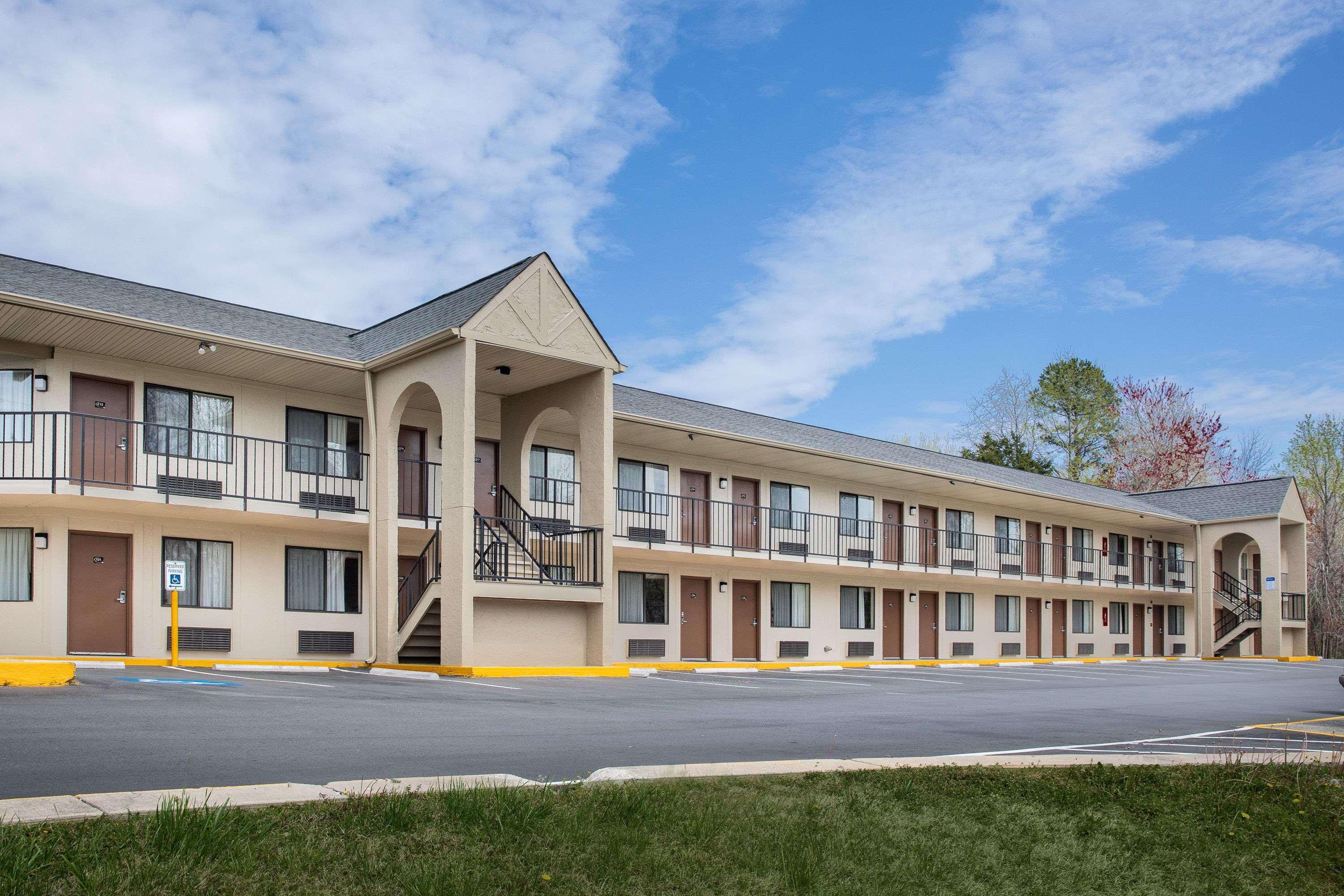 Мотель Super 8 By Wyndham Burlington Nc Экстерьер фото